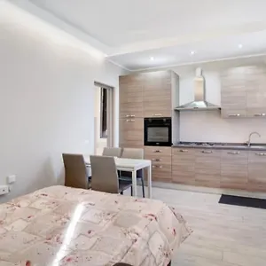  Appartamento Casa vacanze Sanremo Italia