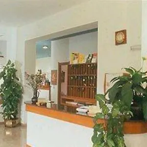 La Playa Hotel